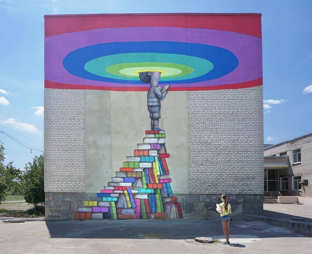 Back to School! Ukraine 2017. Photo credit Mural Social Club