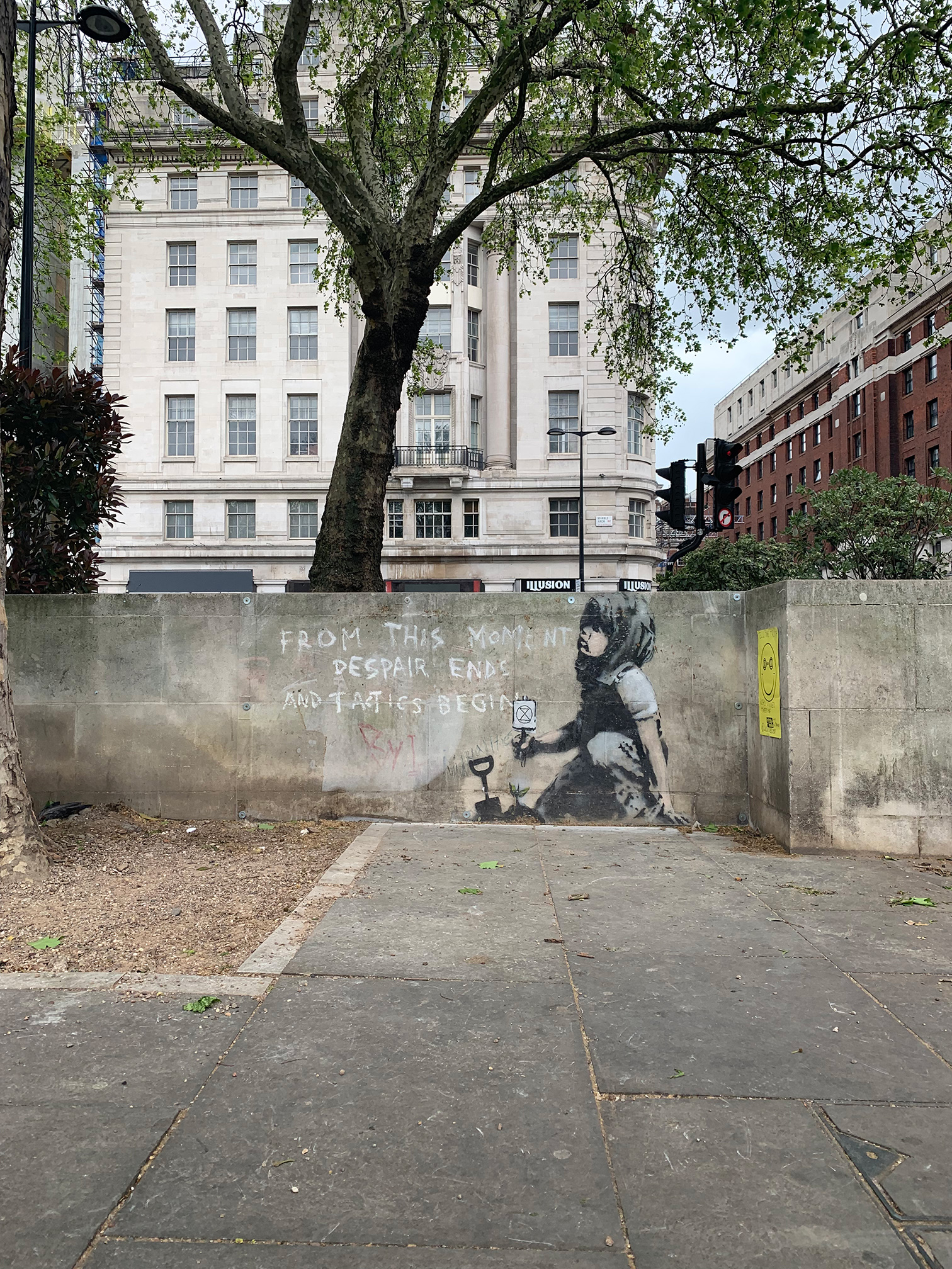 New Banksy Street Art Supporting Extinction Rebellion Spotted At Marble ...