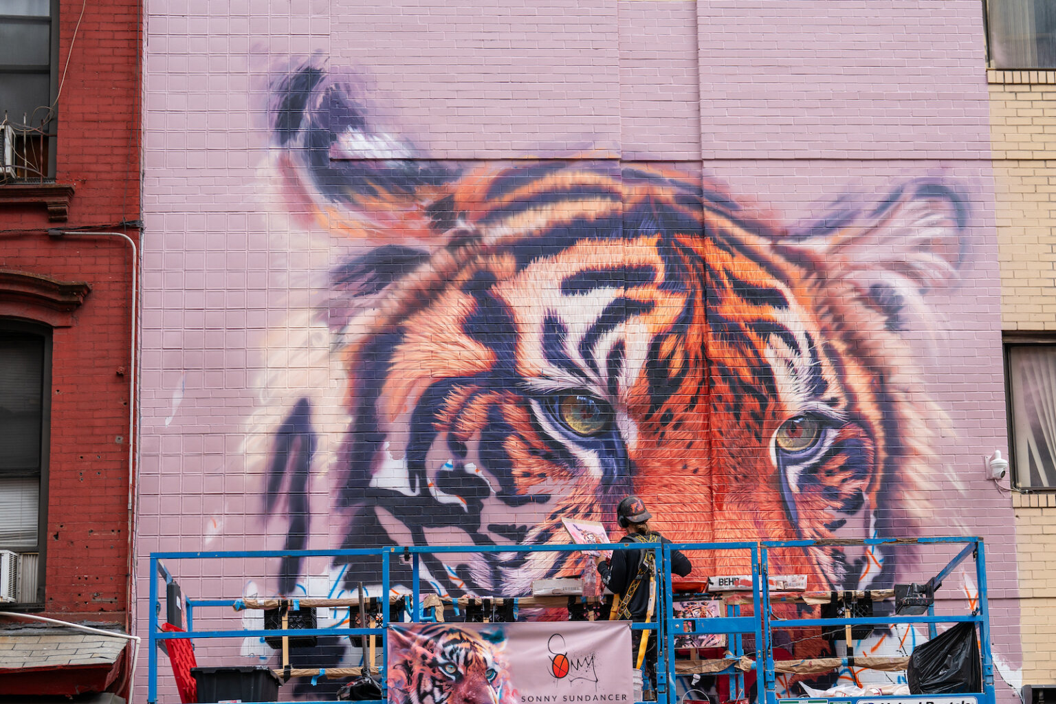 New Manhattan Mural by Sonny Raises Awareness for Endangered Tigers and ...